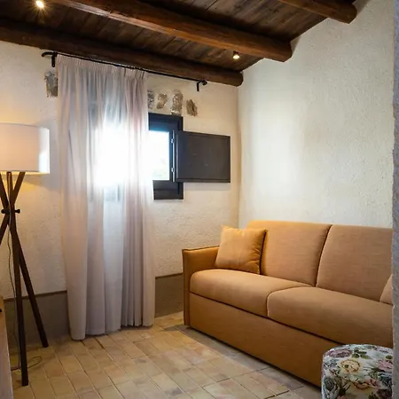 Borgo Delle Pietre 4*