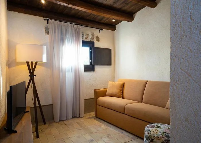 Borgo Delle Pietre 4*
